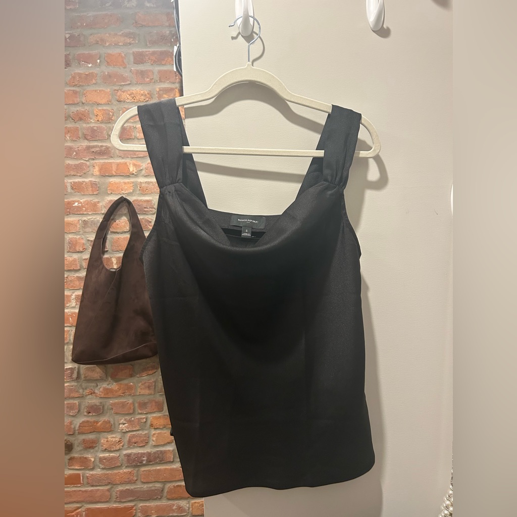 New With Tags Banana Republic Black Tank
